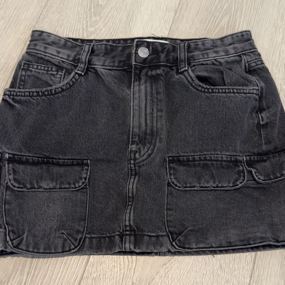 Zara Women's Black Denim Skirt